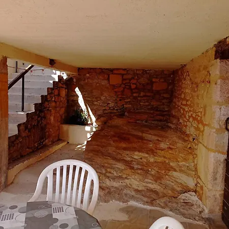 Maison Les Glycines Ferienhaus *