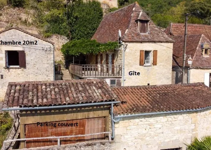 Maison Les Glycines بيت للعطل